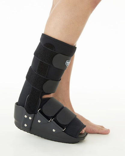 حذاء مشي قصير للكسور من دكتور ميد كام A017-3 مقاس صغير