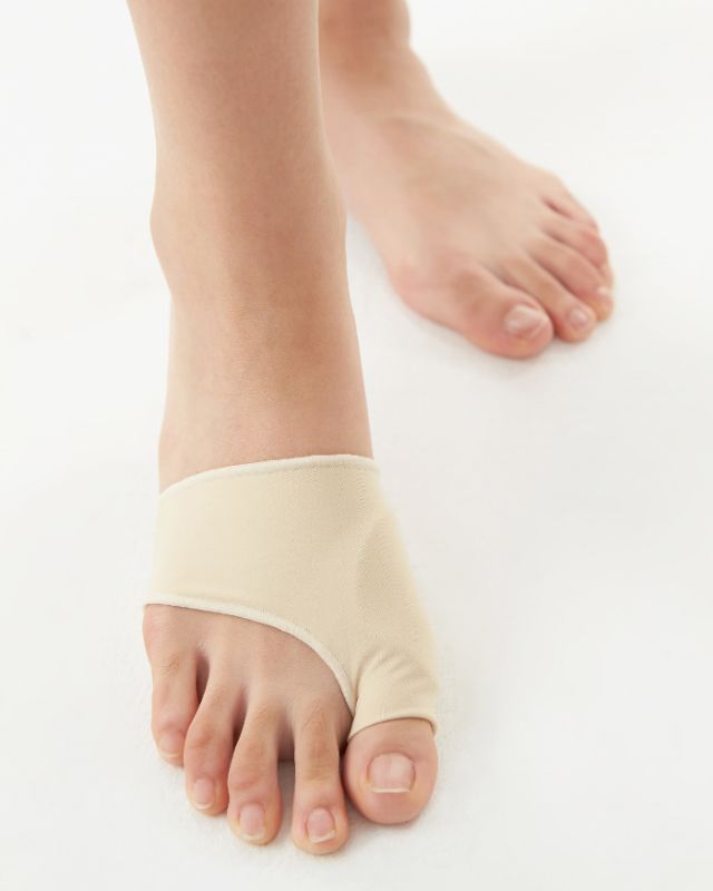 DR. MED ELASTIC SLEEVE WITH BUNION RELIEF PAD T024 MEDIUM