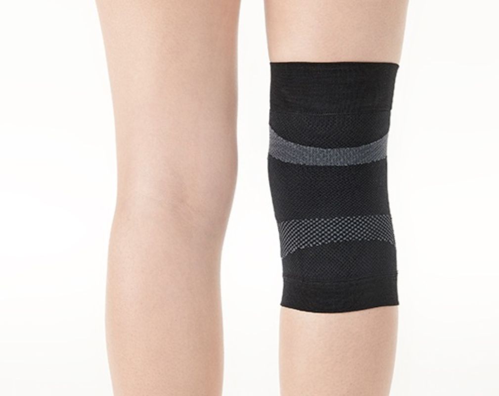 DR. MED TRIPLICATED LINING COMPRESSIVE KNEE SLEEV K090 .SMALL
