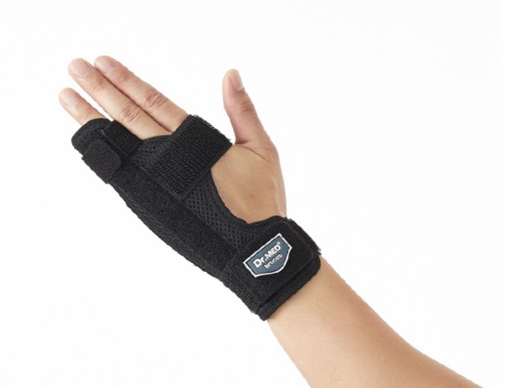 دكتور ميد W132-4 جبيرة الإصبع الثالث والرابع كبيرة