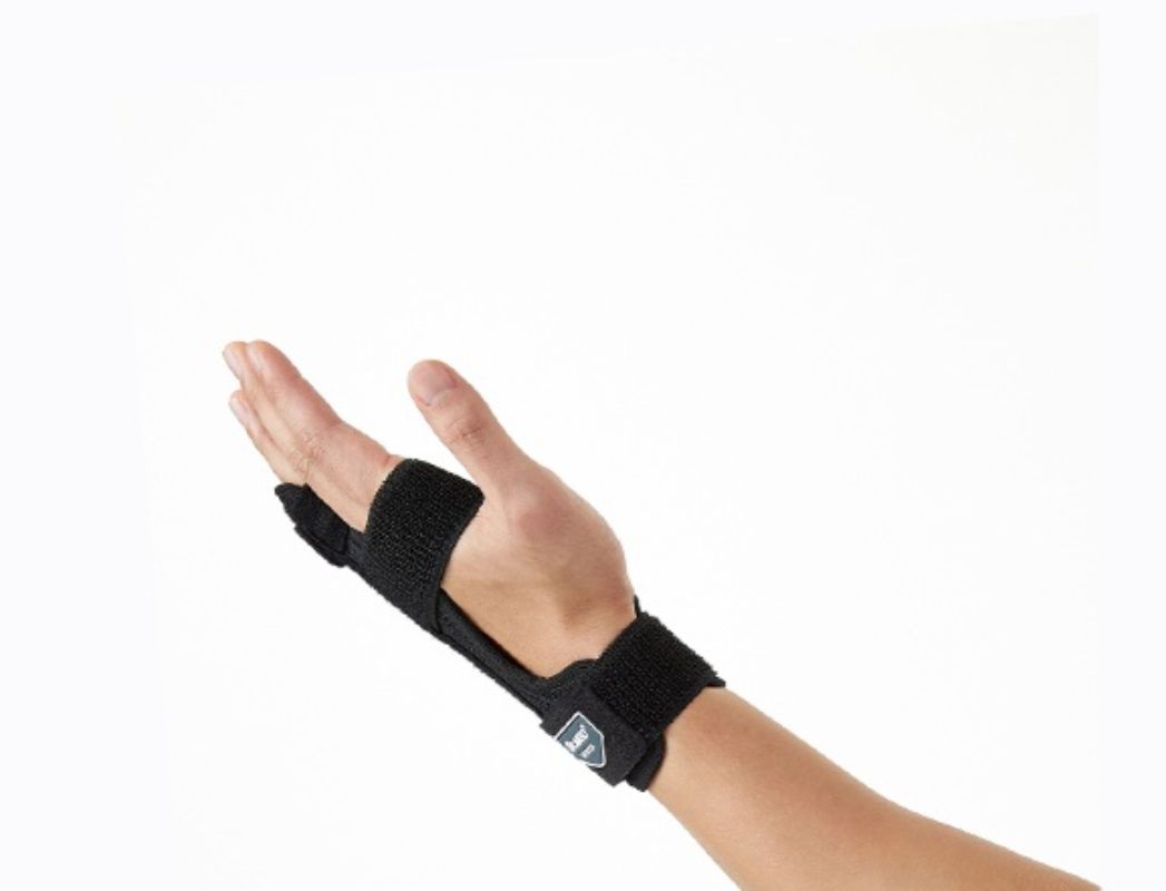 Dr. Med W132-4 3Rd & 4Th Finger Splint Large